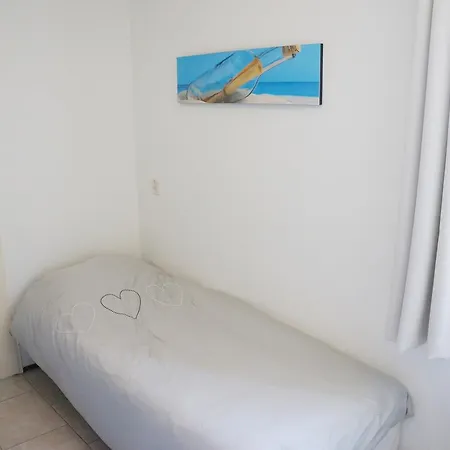 By Beach Aan Zee Apartament